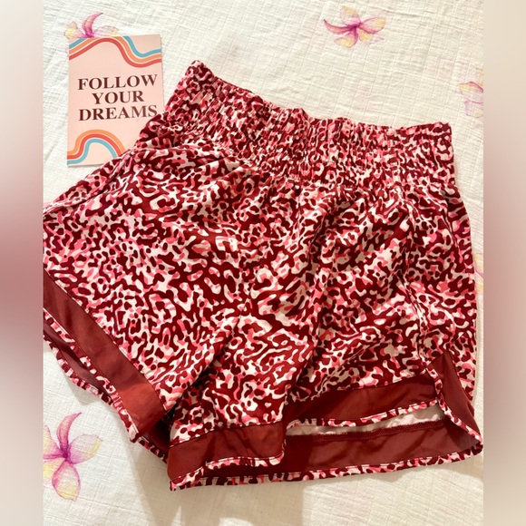 Athleta Mesh Racer Run High Rise 3" Short ☀️ - Picture 8 of 9